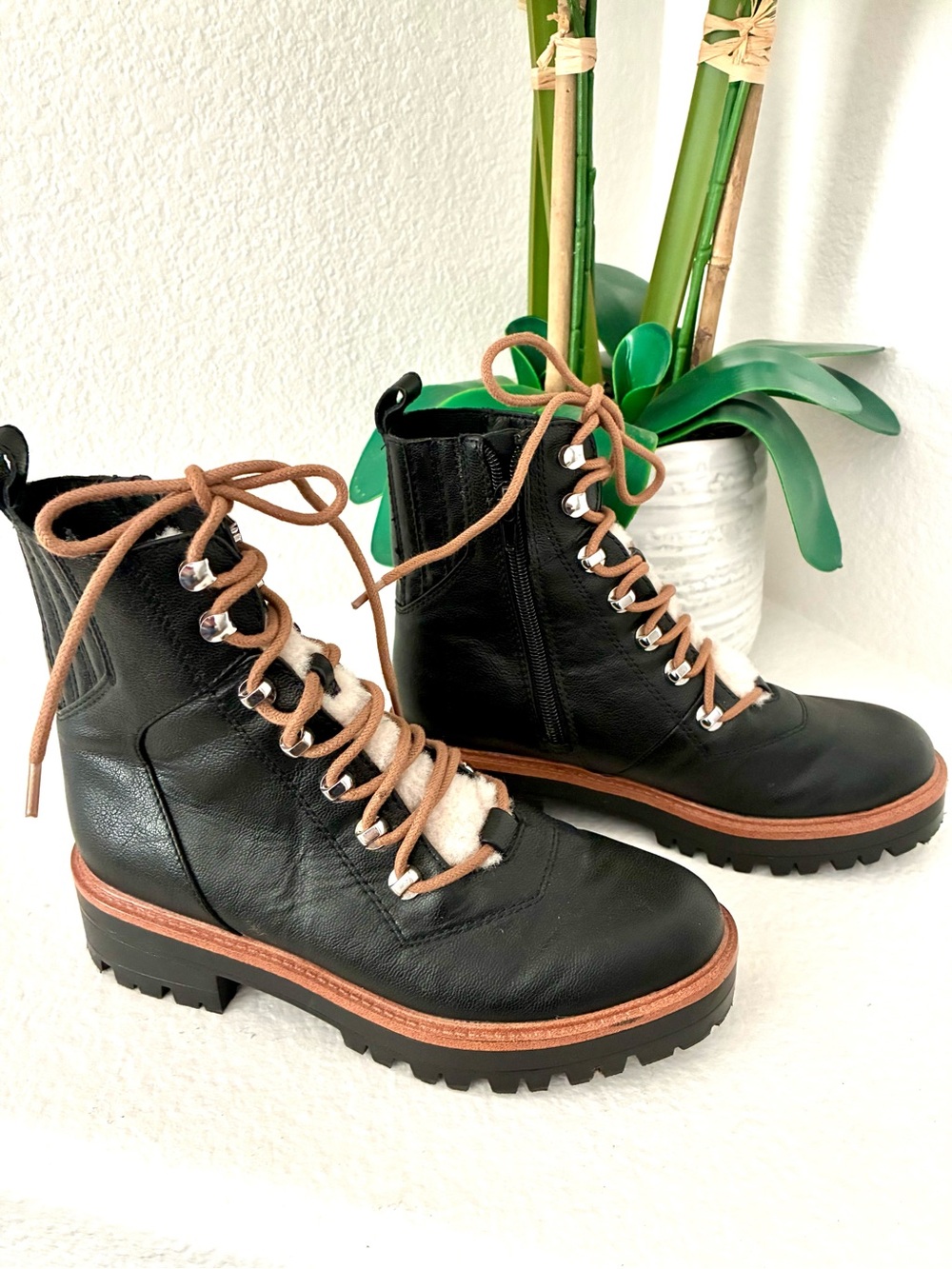 Preowned Nine West boots size 6.5
